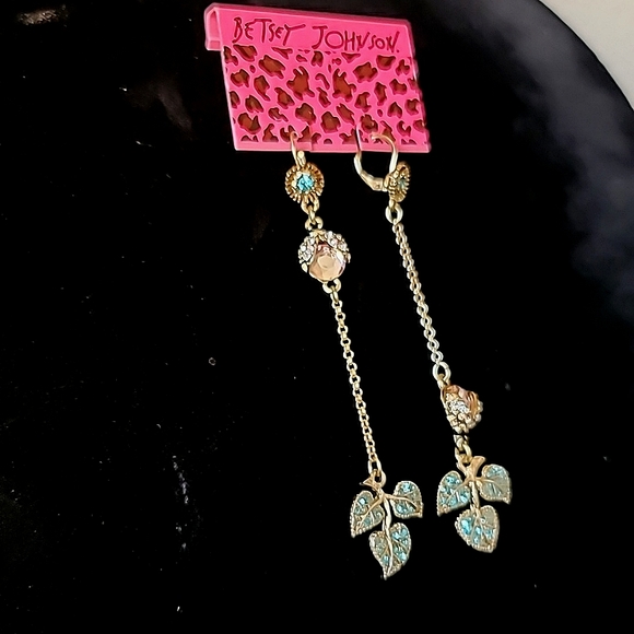 New Vintage! BETSEY JOHNSON Enchanted Garden Collection Ladybug Drop Earrings. - Picture 4 of 7